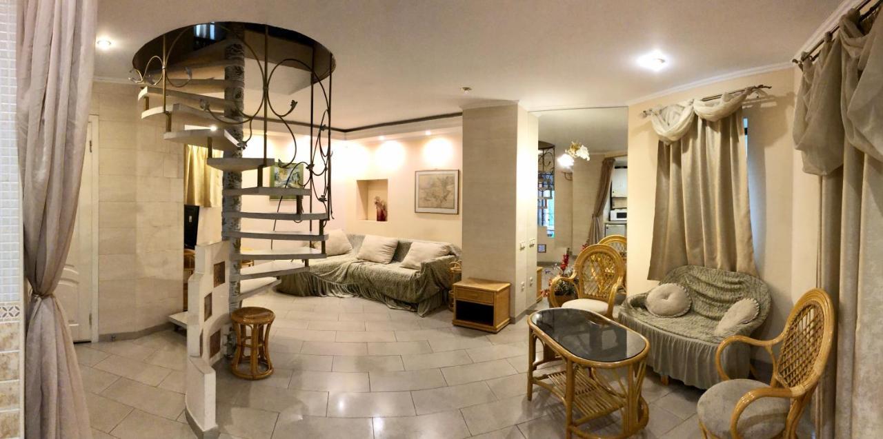 Odelana Apartments Odessa Buitenkant foto