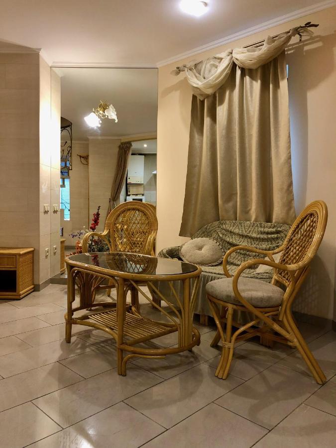 Odelana Apartments Odessa Buitenkant foto