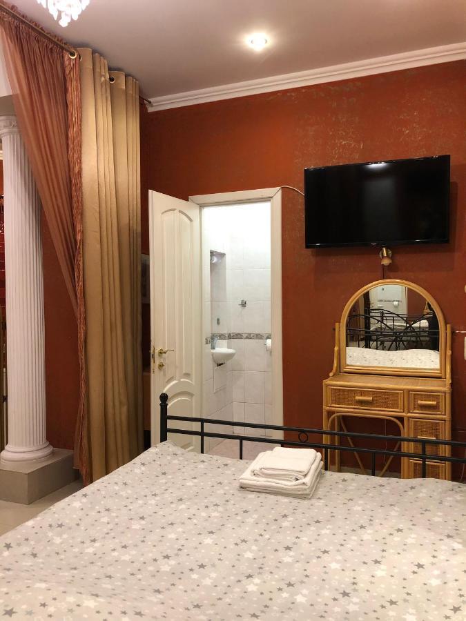 Odelana Apartments Odessa Buitenkant foto